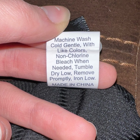 Got it off SHEIN never been worn in Greta condition no stains - Picture 5 of 5